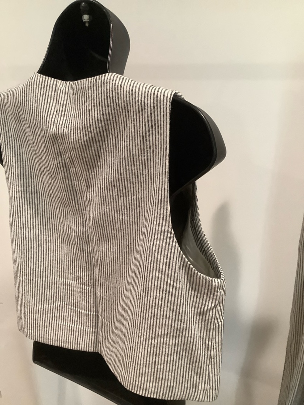Scoop Linen Blend V-Neck Button Vest and Matching Pants, Small - Picture 5 of 14
